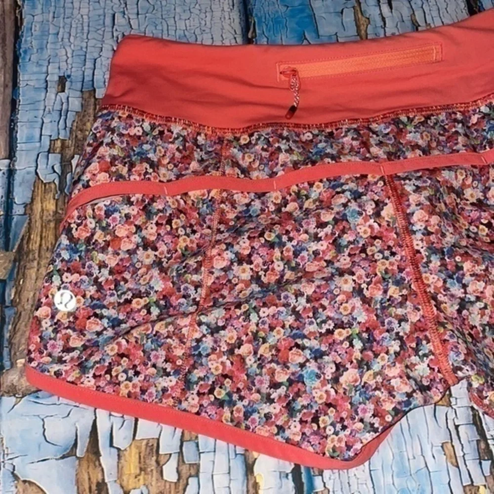 Lululemon Run Speed Short *4-way Stretch in Prism Petal Multicolor Floral Shorts